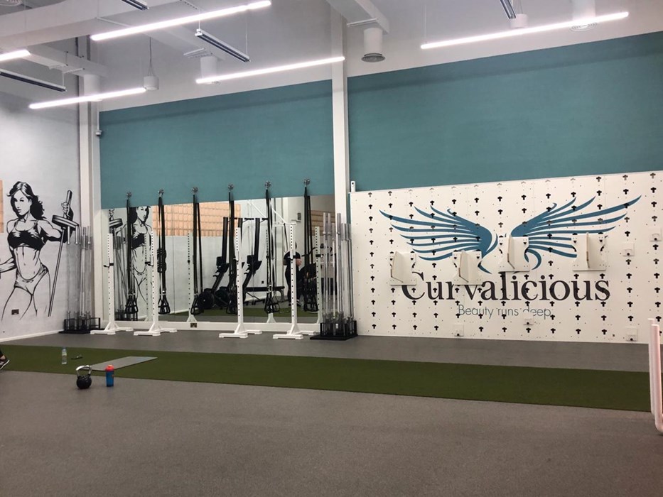 CURVALICIOUS BOUTIQUE FITNESS STUDIO - GLASS MOSAIC